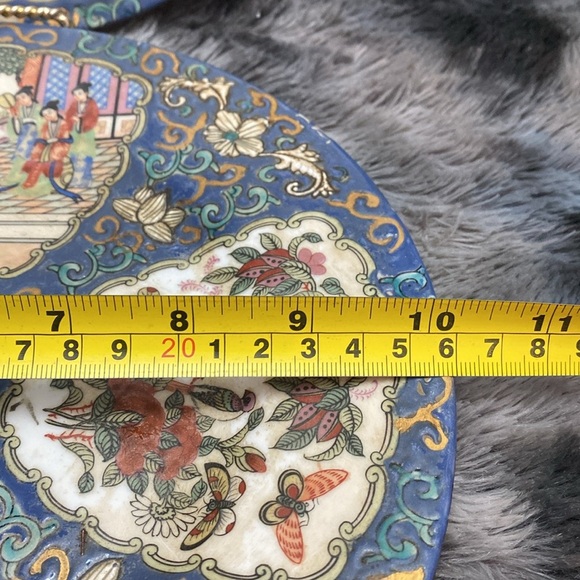 2 Chinese Vintage Rose Medallion
Enamel Porcelain Plates 10” - Picture 15 of 16